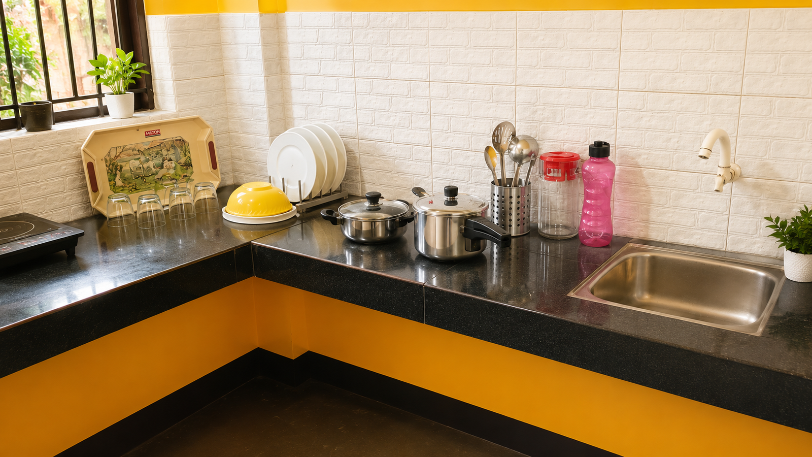 1BHK Non-AC ground floor room at Nahor Homestay